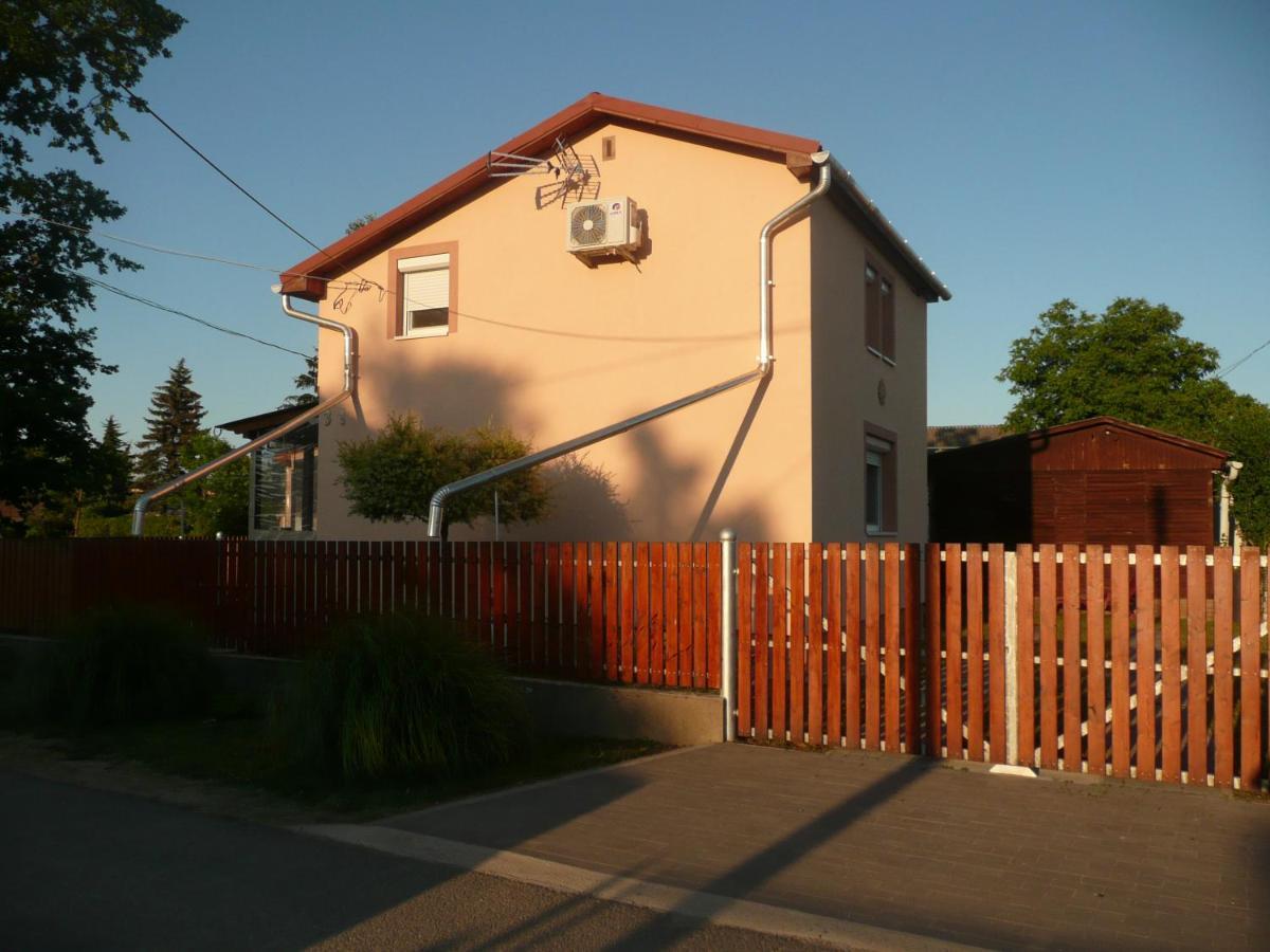 Levendula Vendégház Hajdúnánás Exterior foto